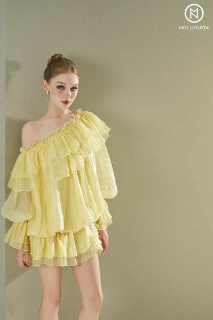 Low waisted dress with yellow ruffles