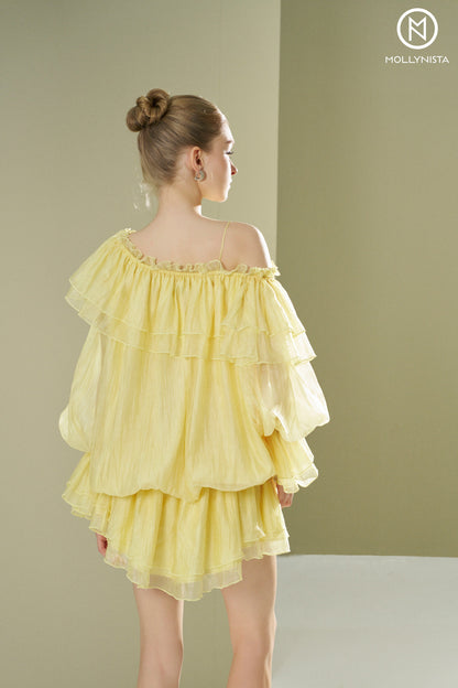 Low waisted dress with yellow ruffles